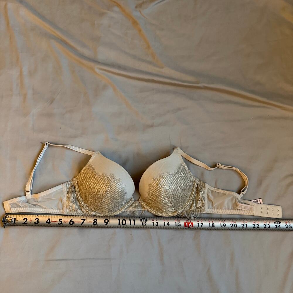 Victoria's Secret Cream/Gold Lace Dream Angels Push Up Bra- 32C - Picture 8 of 9